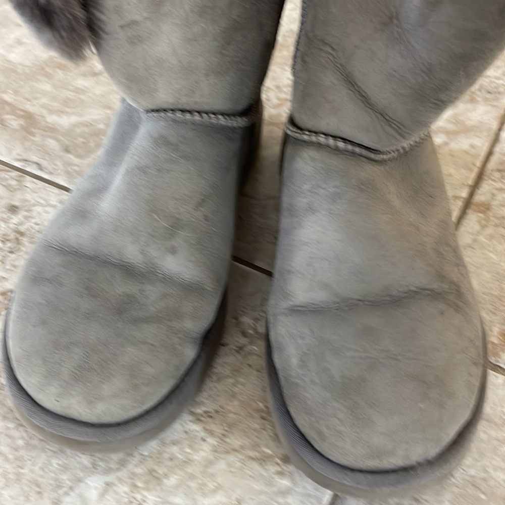 Ugg Bailey Button Boot - Picture 13 of 13
